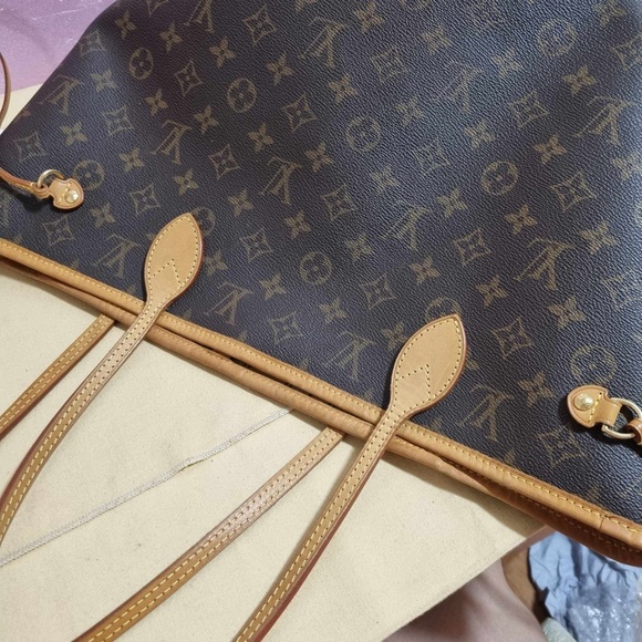 Authentic Neverfull MM - Picture 3 of 13